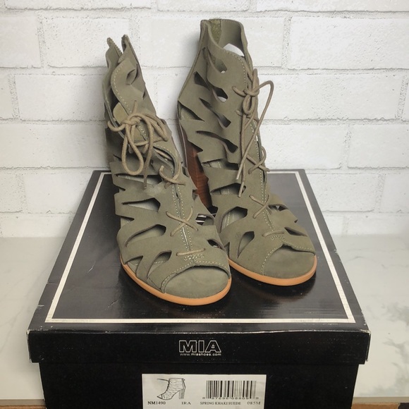 Mia Ira Olive Suede Lace-Up Gladiator Sandals - Picture 5 of 9
